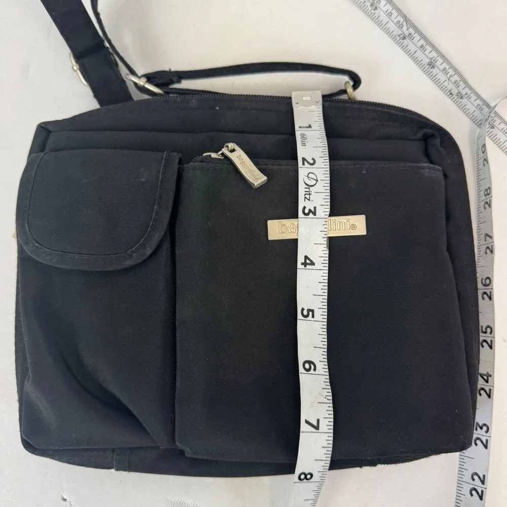 Baggallini Black Nylon Crossbody Bag Organizer Travel Purse Silver Hardware